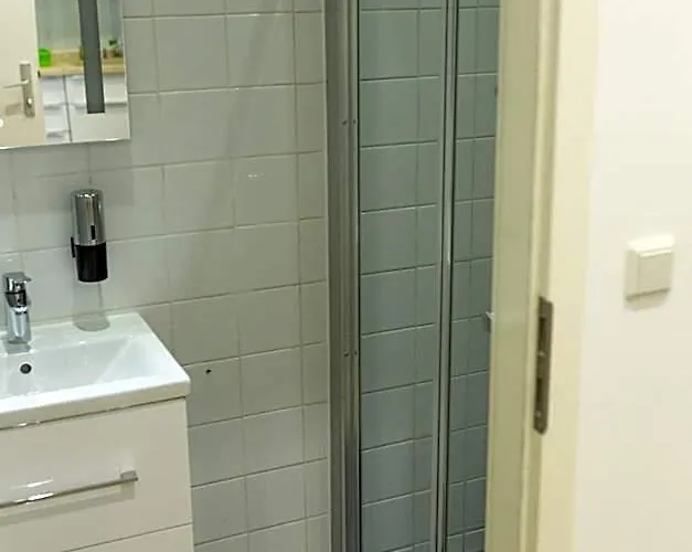 Hostel Freinest *